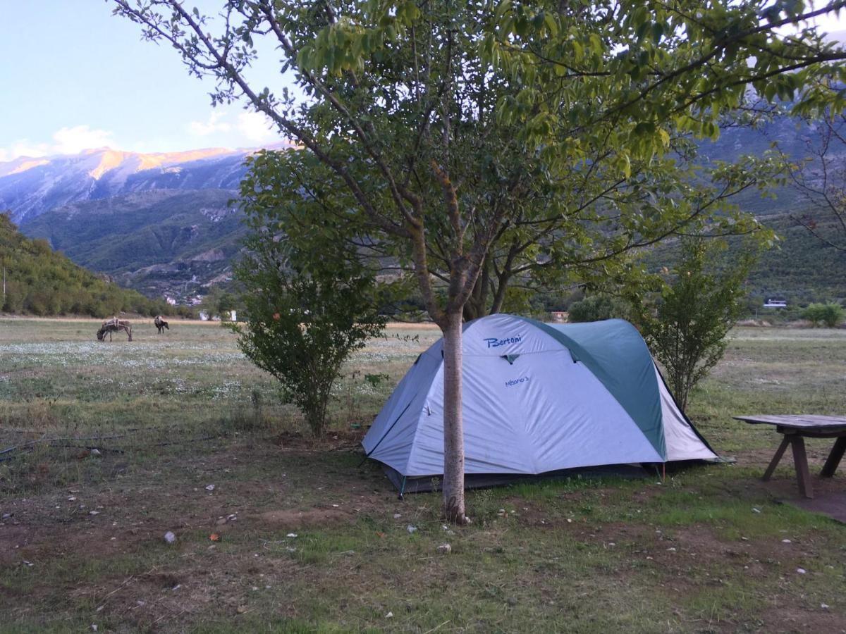 Hotel Albturist Ecocamping Permet & Outdoor Sports Center Exterior foto